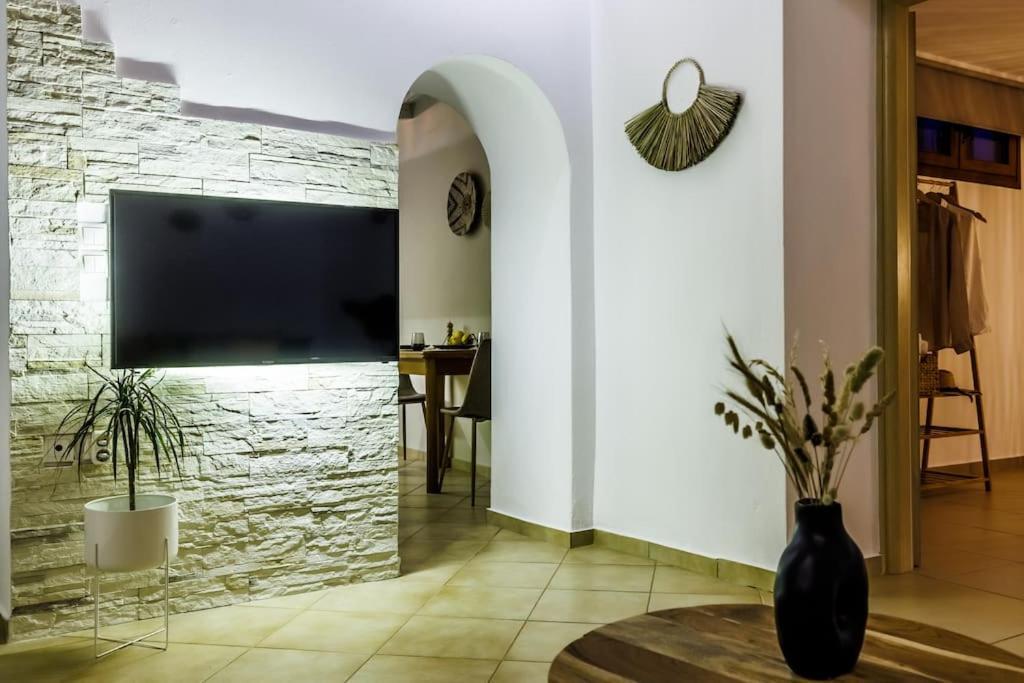 Villa Koukounaria Skopelos Town Exterior photo