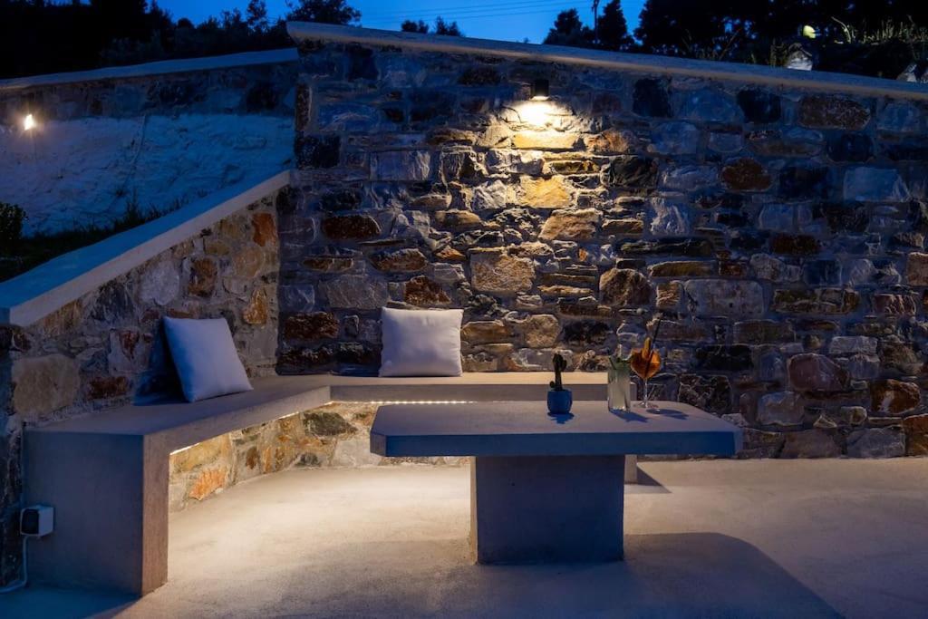 Villa Koukounaria Skopelos Town Exterior photo