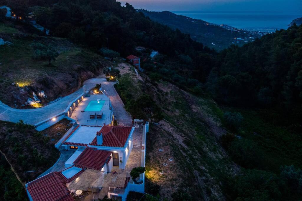 Villa Koukounaria Skopelos Town Exterior photo