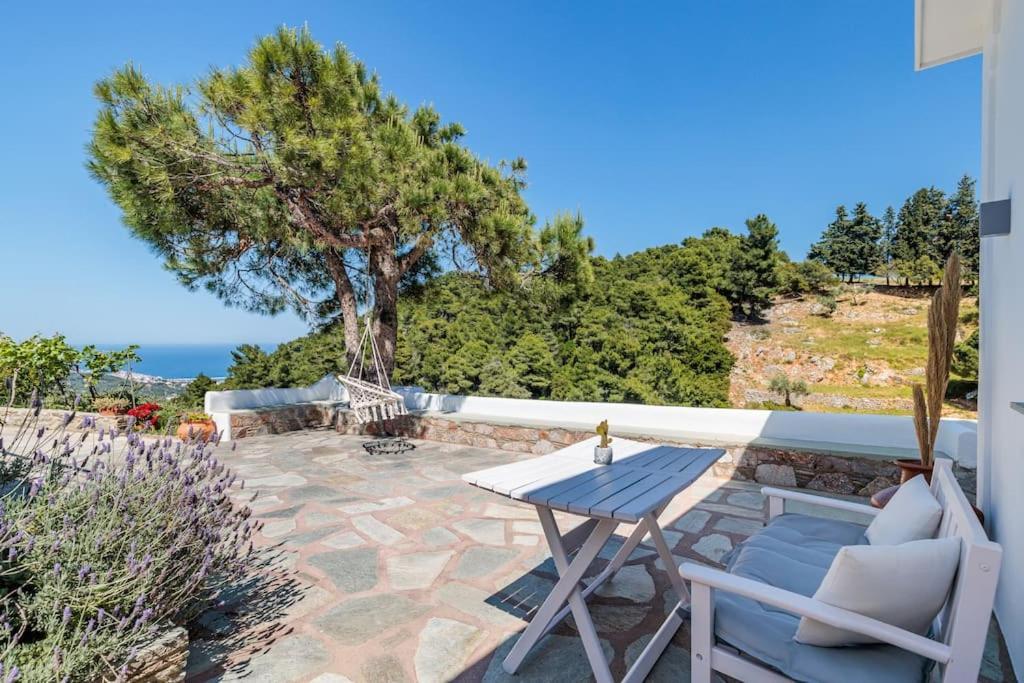 Villa Koukounaria Skopelos Town Exterior photo