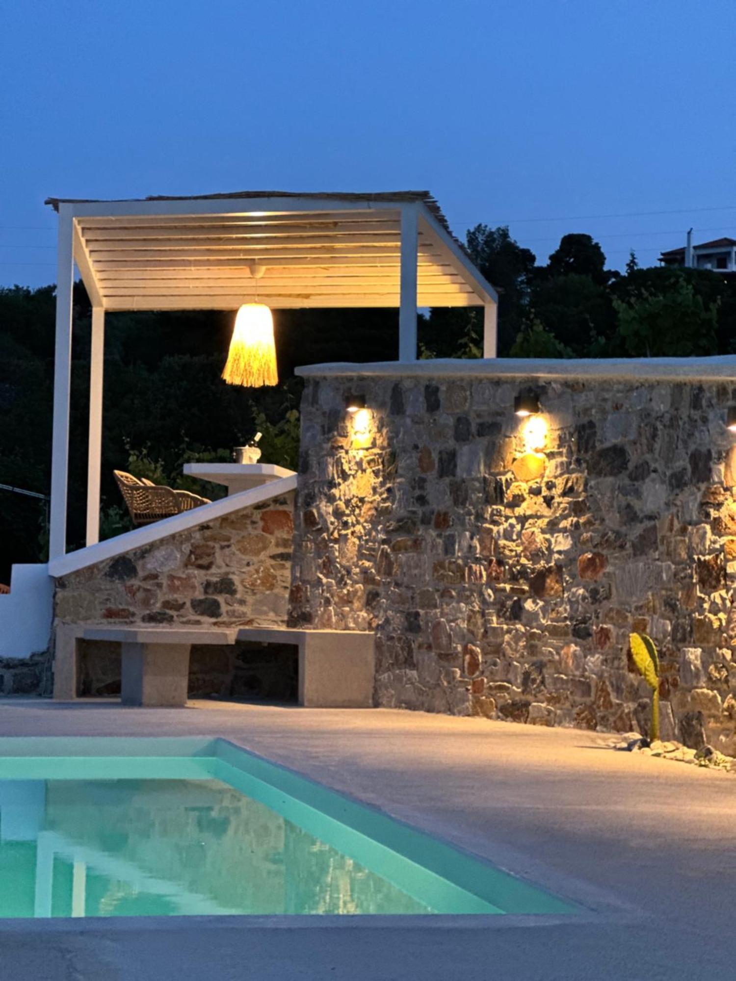 Villa Koukounaria Skopelos Town Exterior photo
